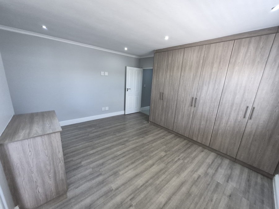 To Let 3 Bedroom Property for Rent in Rylands Western Cape